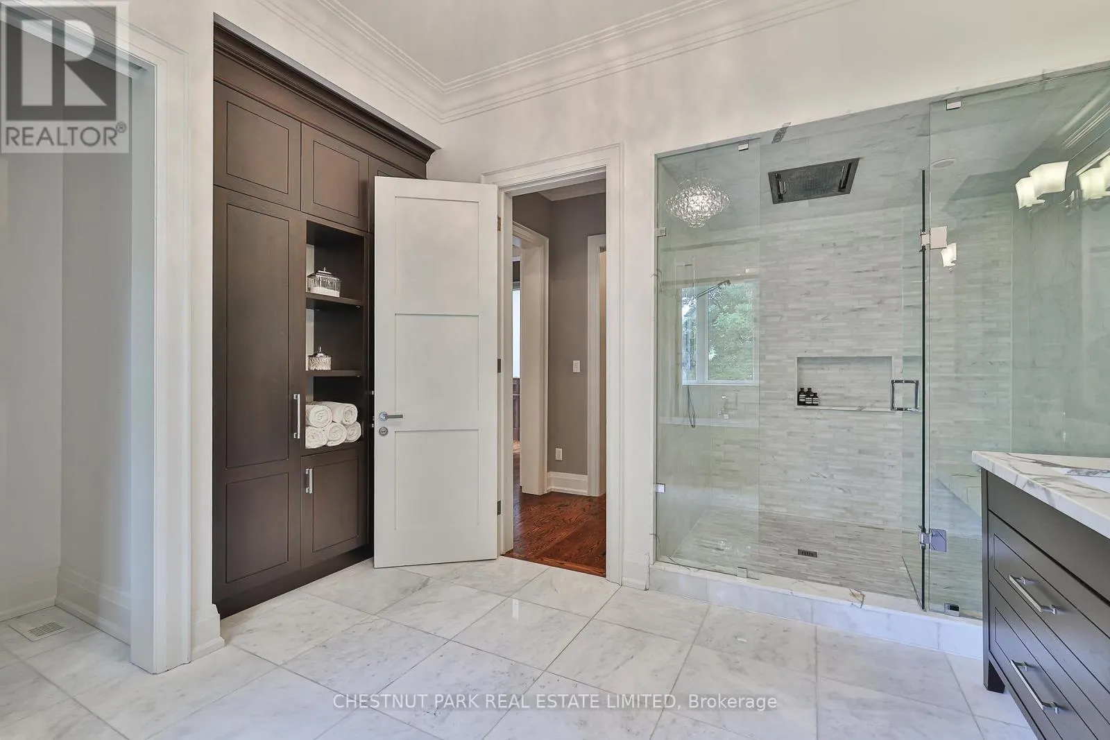 62 HEATH STREET W