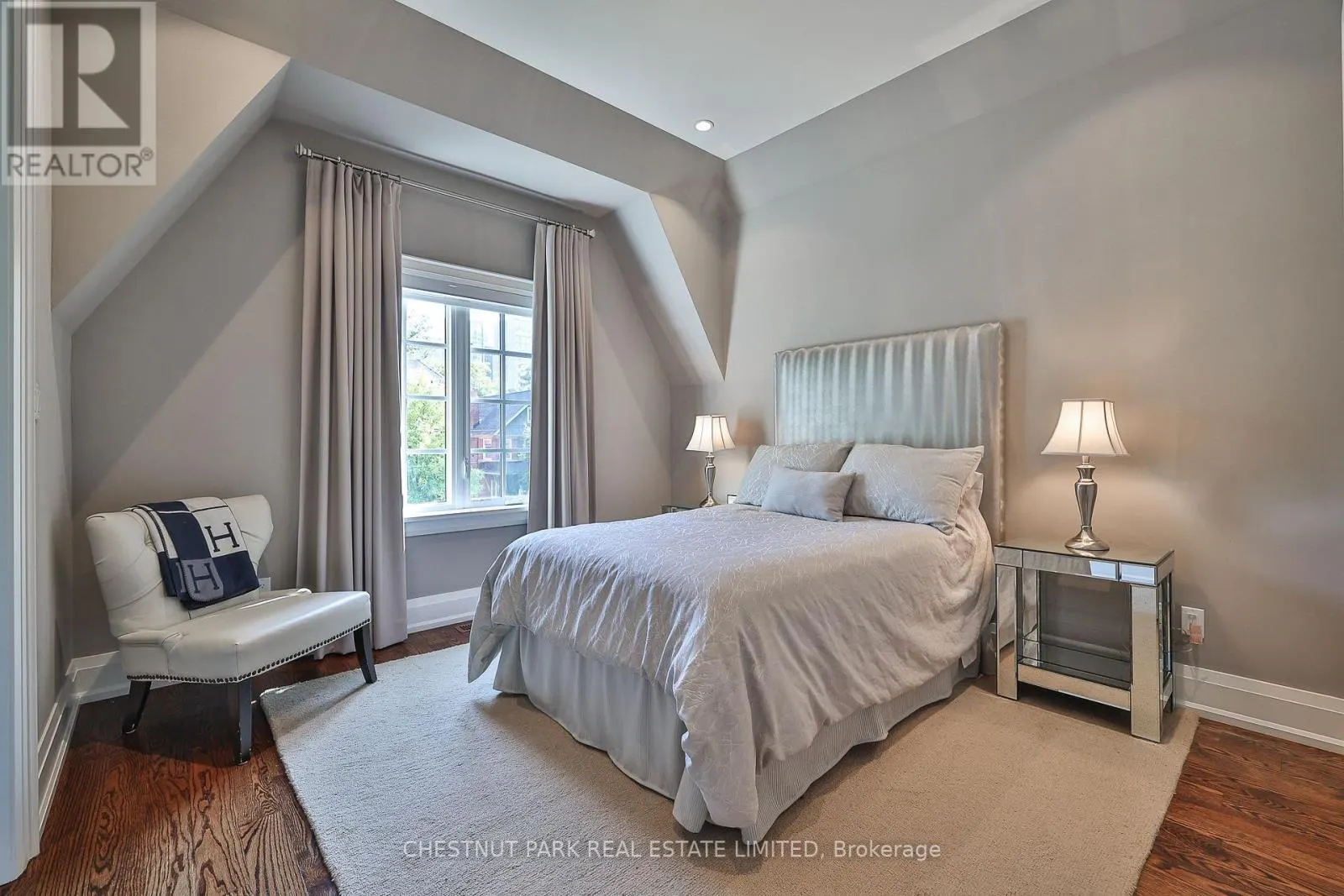62 HEATH STREET W