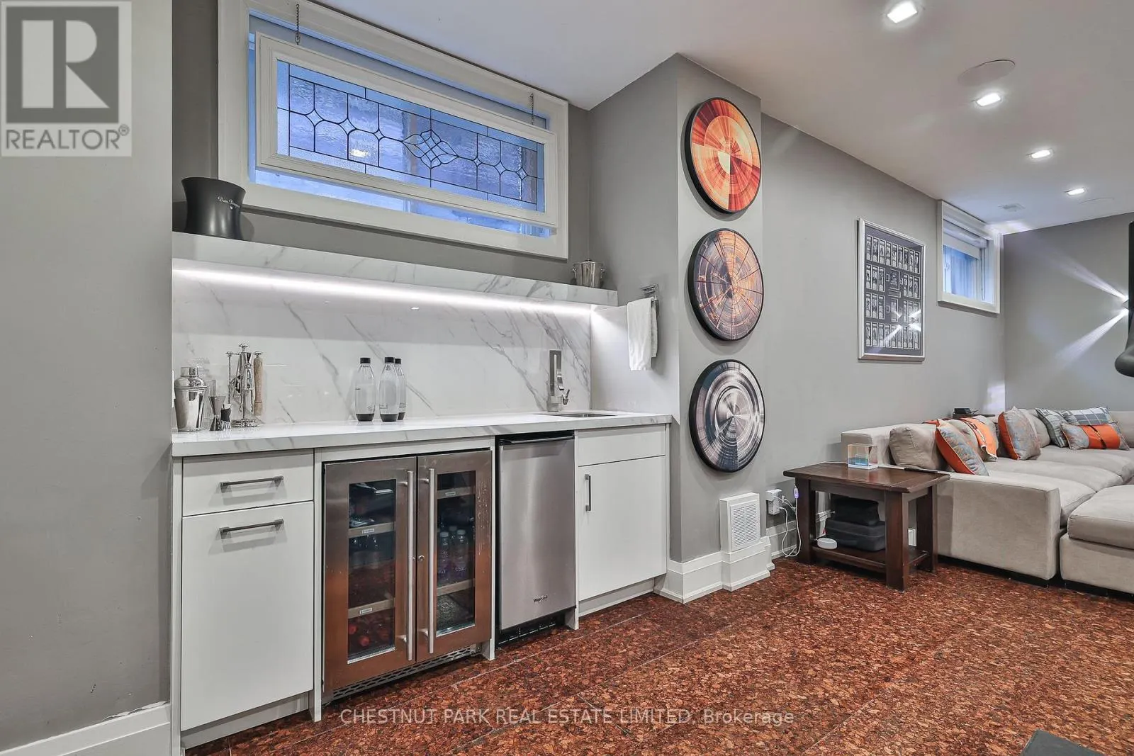 62 HEATH STREET W