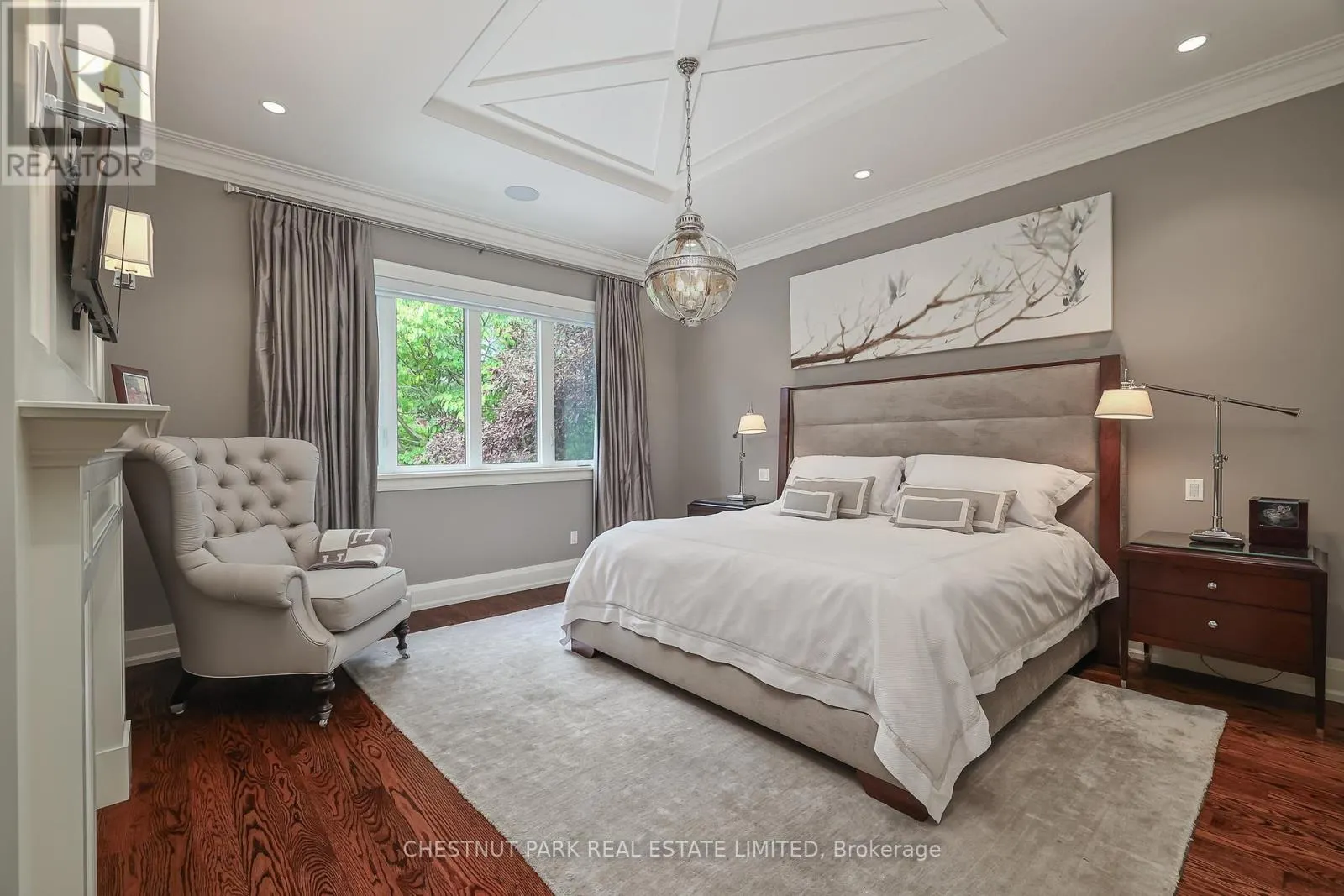 62 HEATH STREET W