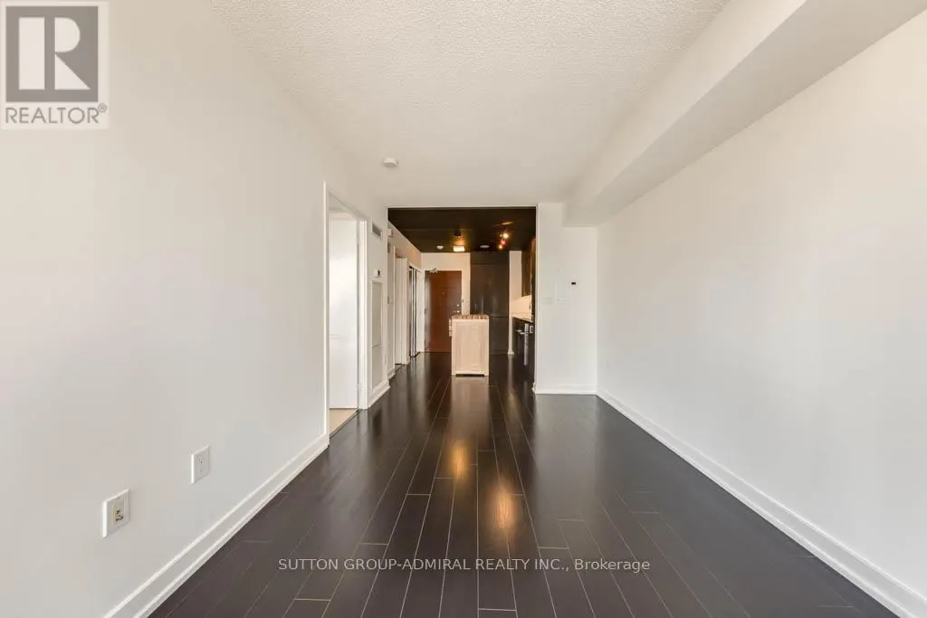 937 - 15 ICEBOAT TERRACE