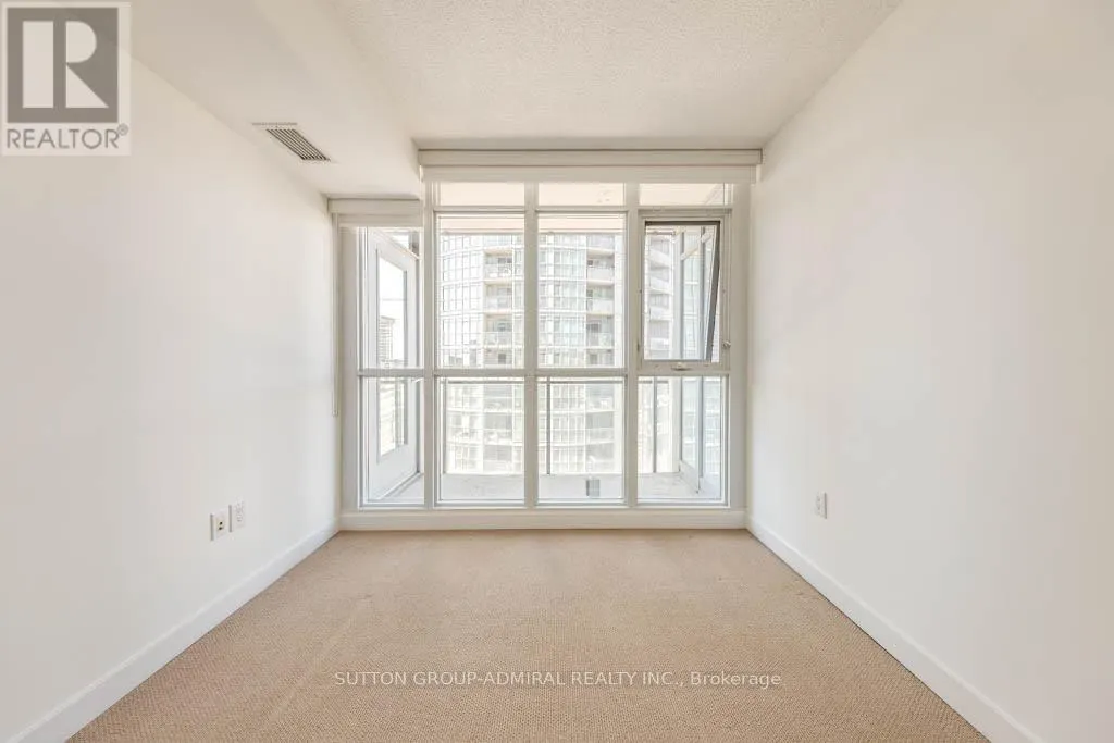937 - 15 ICEBOAT TERRACE