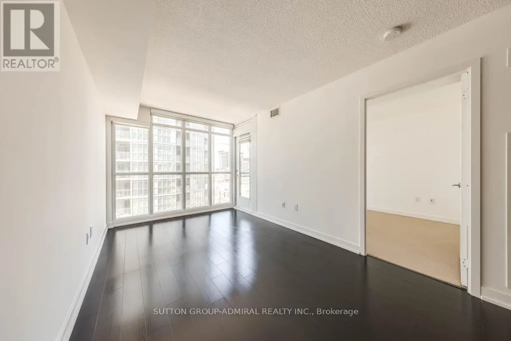 937 - 15 ICEBOAT TERRACE