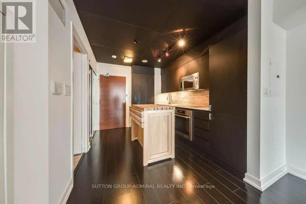 937 - 15 ICEBOAT TERRACE