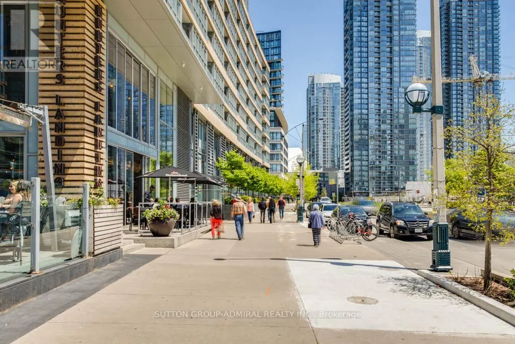 937 - 15 ICEBOAT TERRACE