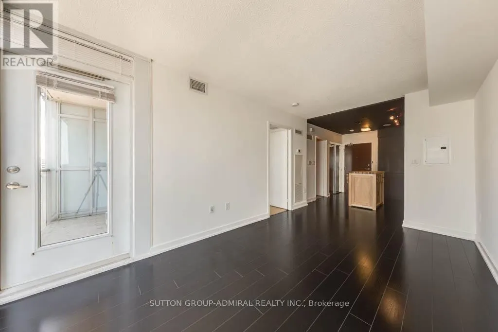 937 - 15 ICEBOAT TERRACE