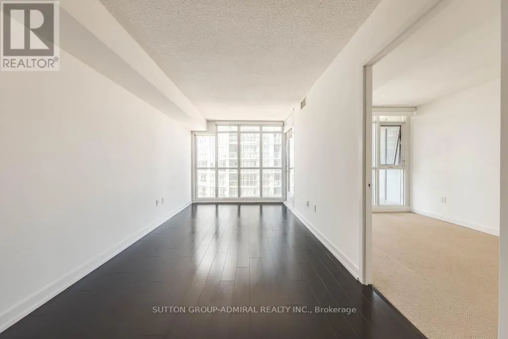 937 - 15 ICEBOAT TERRACE