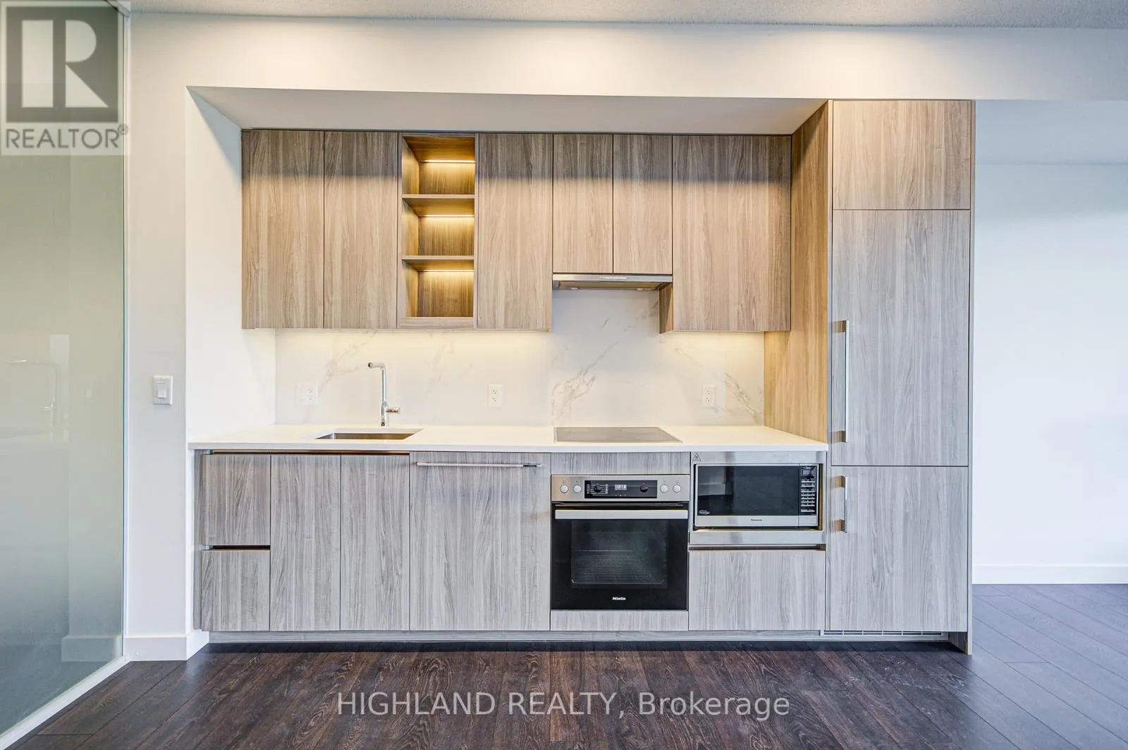 608 - 25 MCMAHON DRIVE