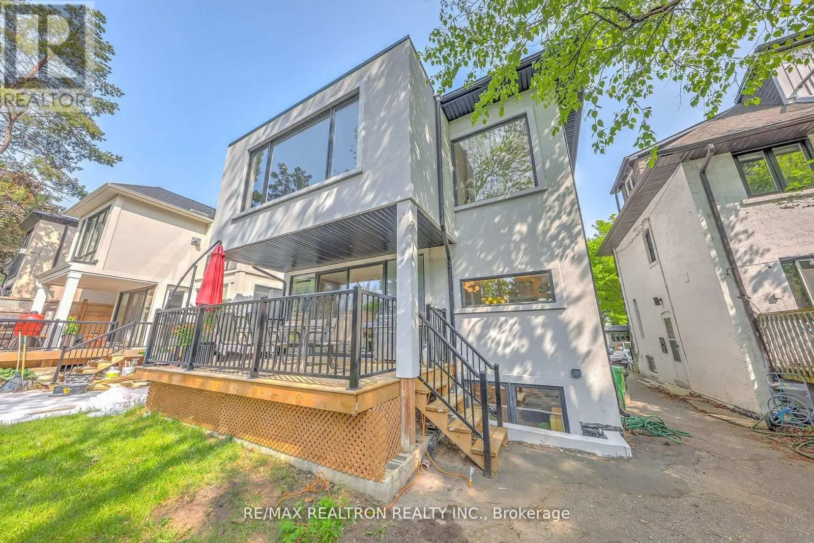 523 BRIAR HILL AVENUE
