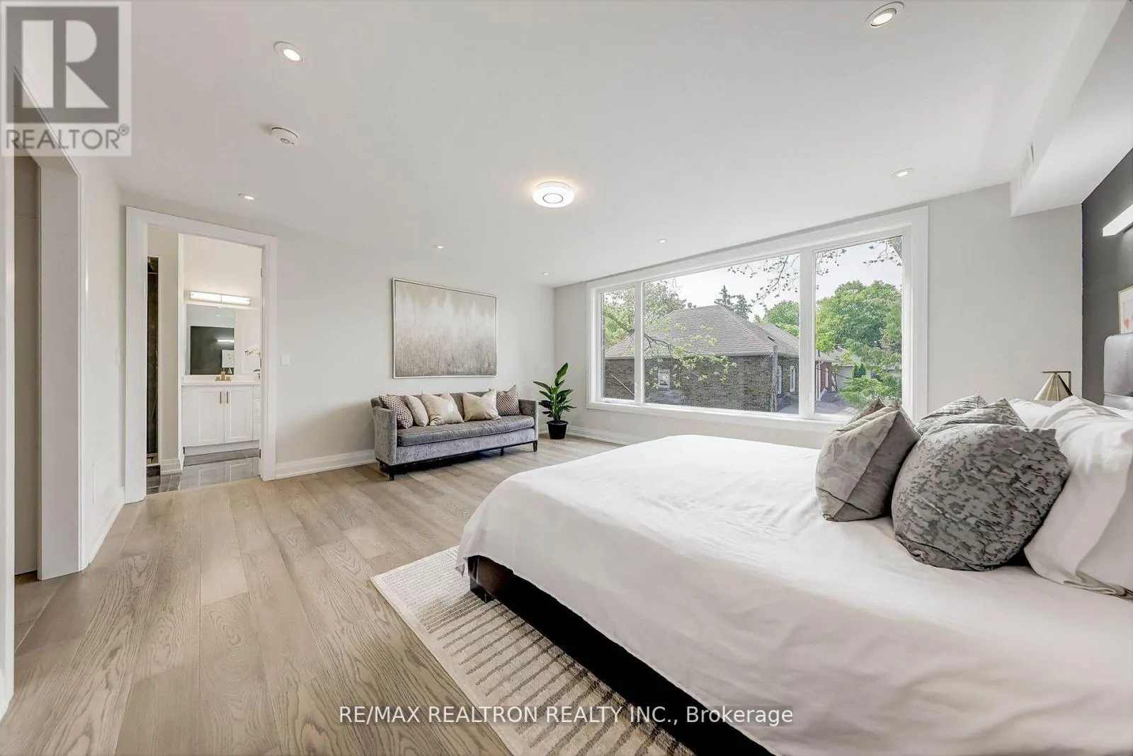 523 BRIAR HILL AVENUE