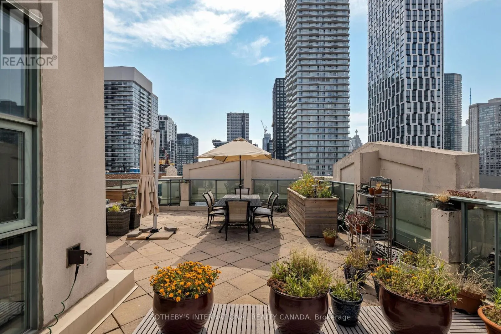 PH1 - 155 DALHOUSIE STREET