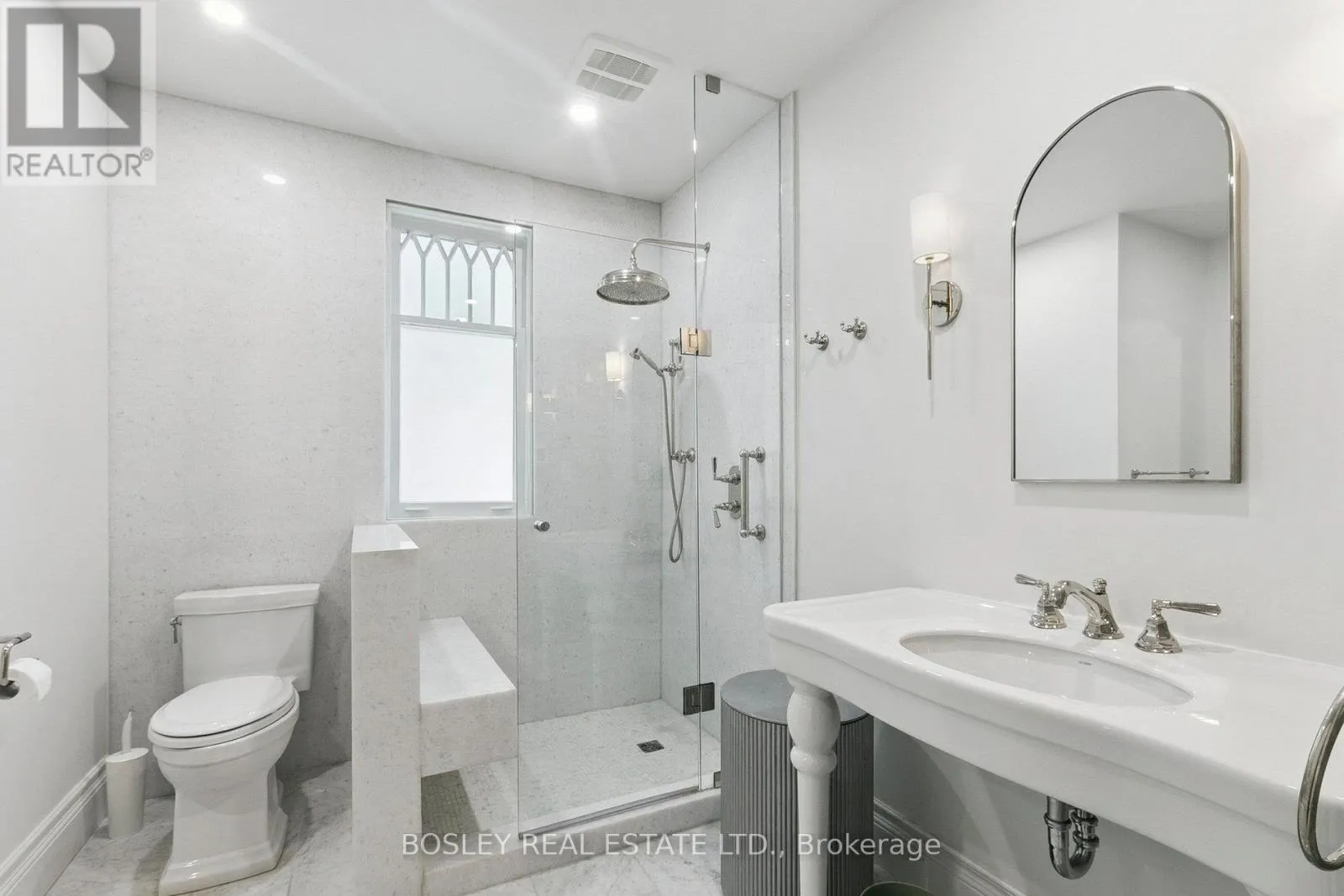 52 ROWANWOOD AVENUE