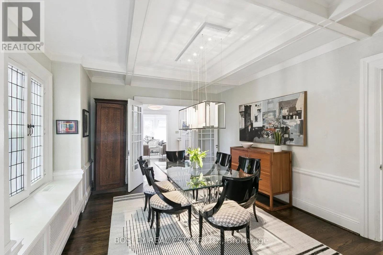 52 ROWANWOOD AVENUE
