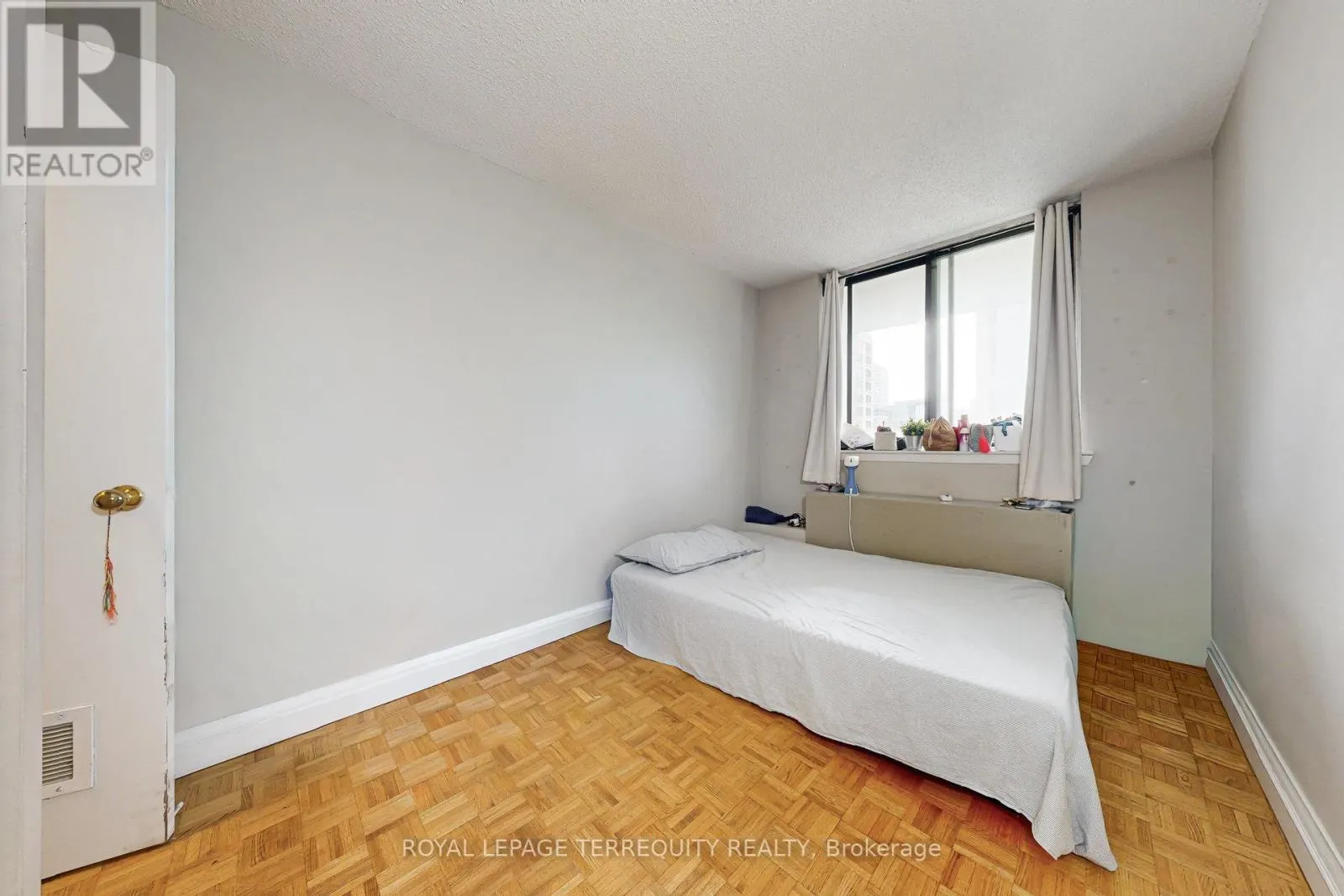 506 - 250 JARVIS STREET
