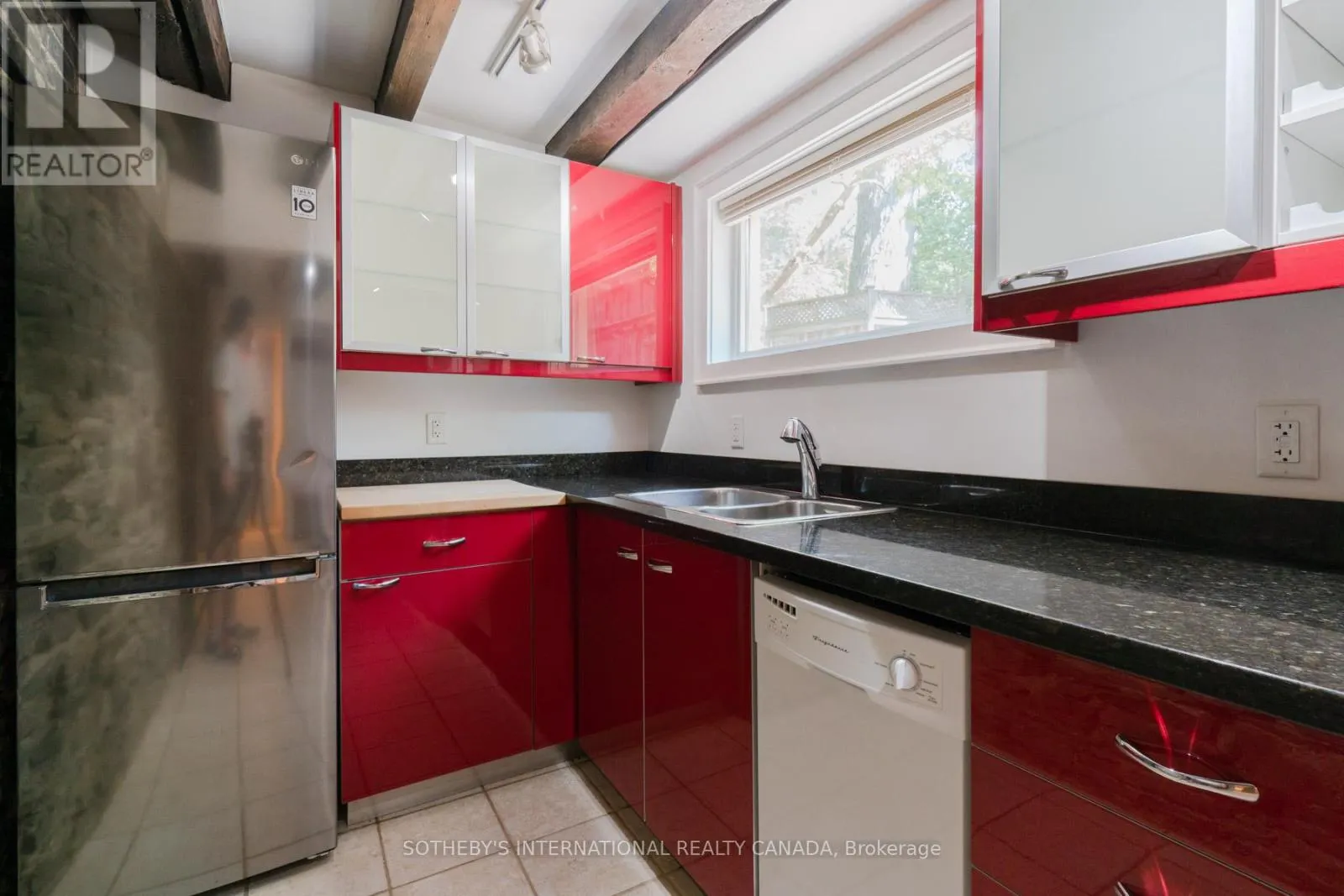 UNIT 1 - 215-217 CARLTON STREET