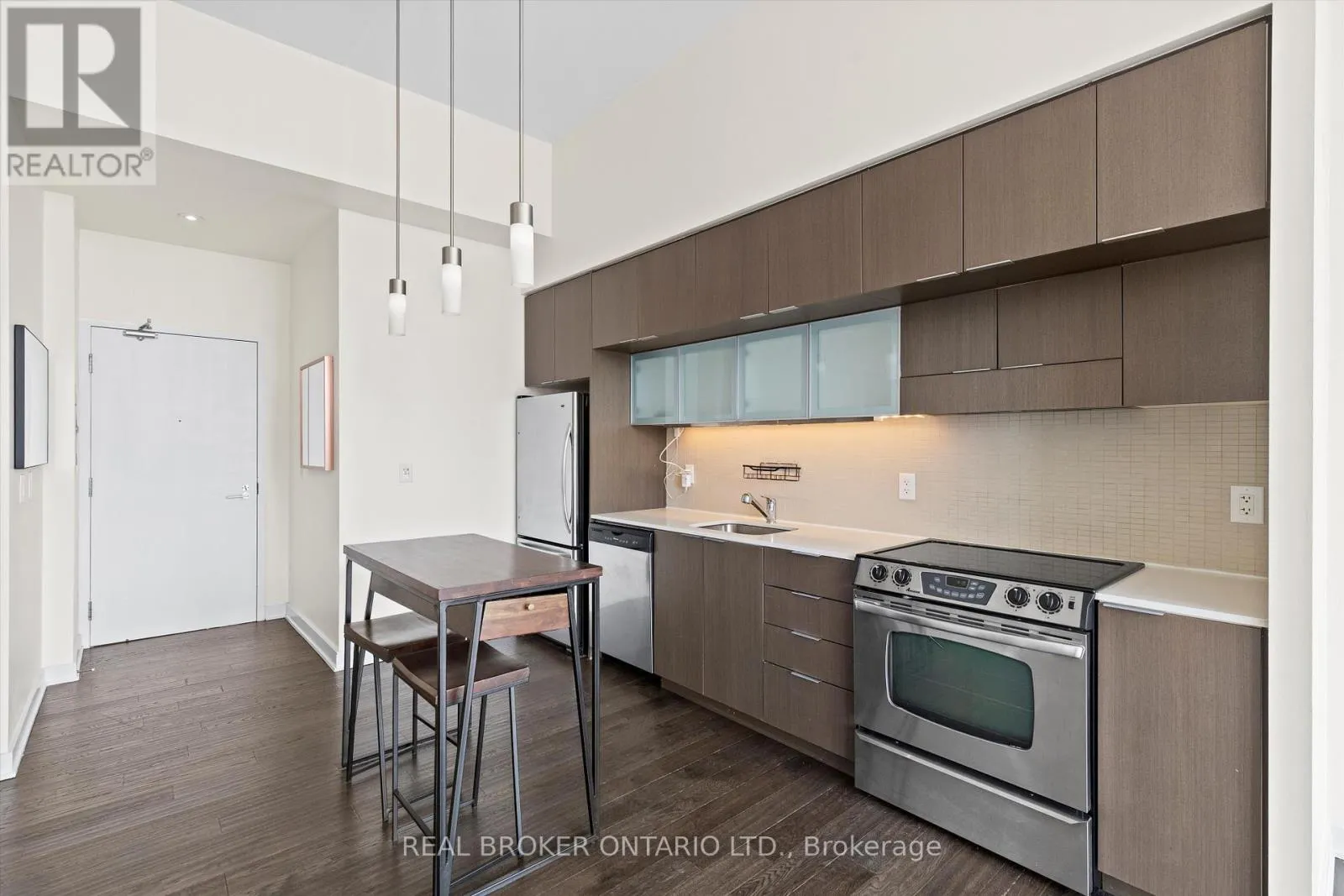 PH 4403 - 110 CHARLES STREET E