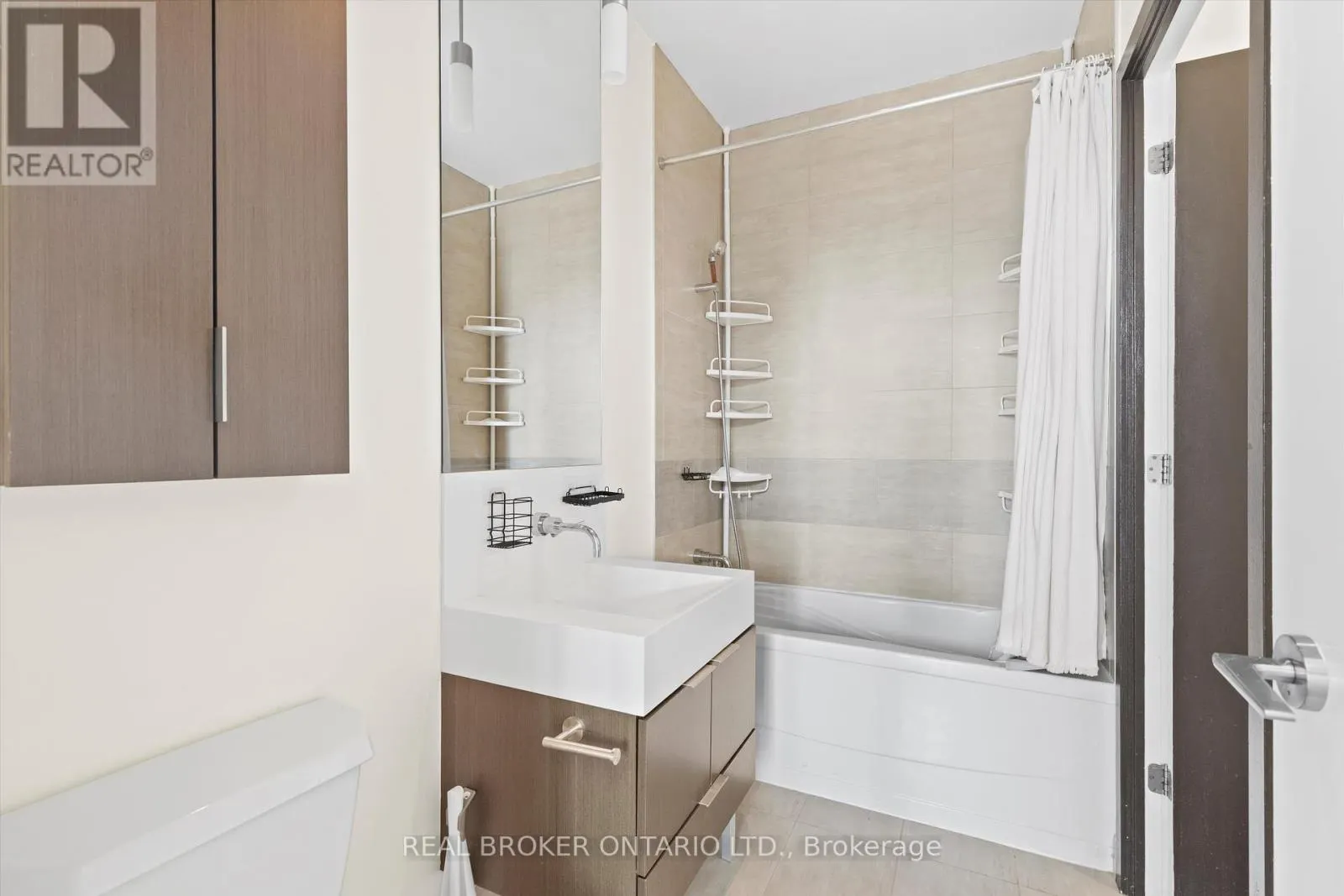 PH 4403 - 110 CHARLES STREET E