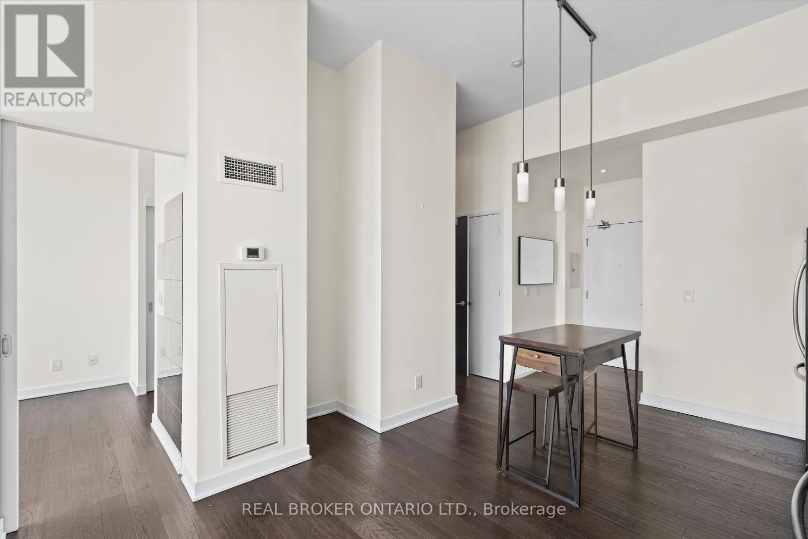 PH 4403 - 110 CHARLES STREET E