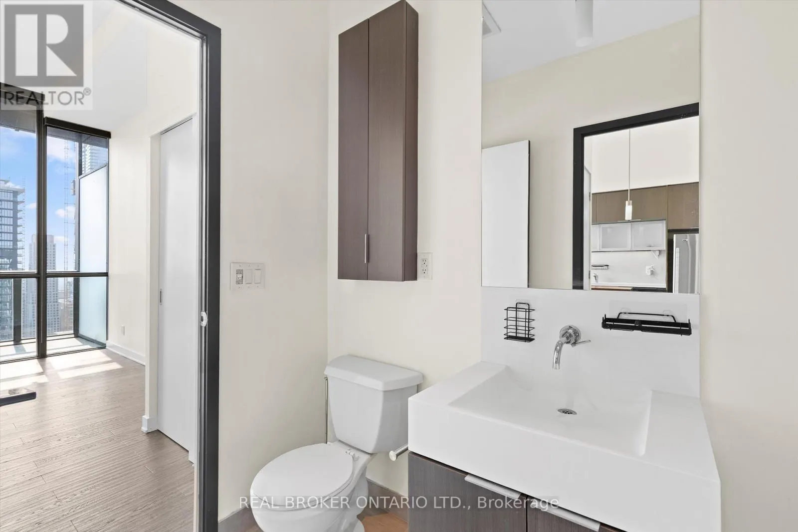 PH 4403 - 110 CHARLES STREET E