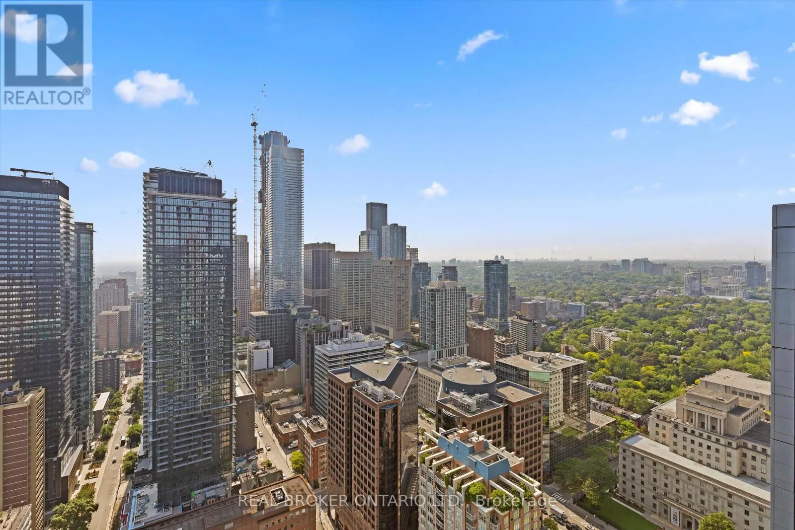 PH 4403 - 110 CHARLES STREET E