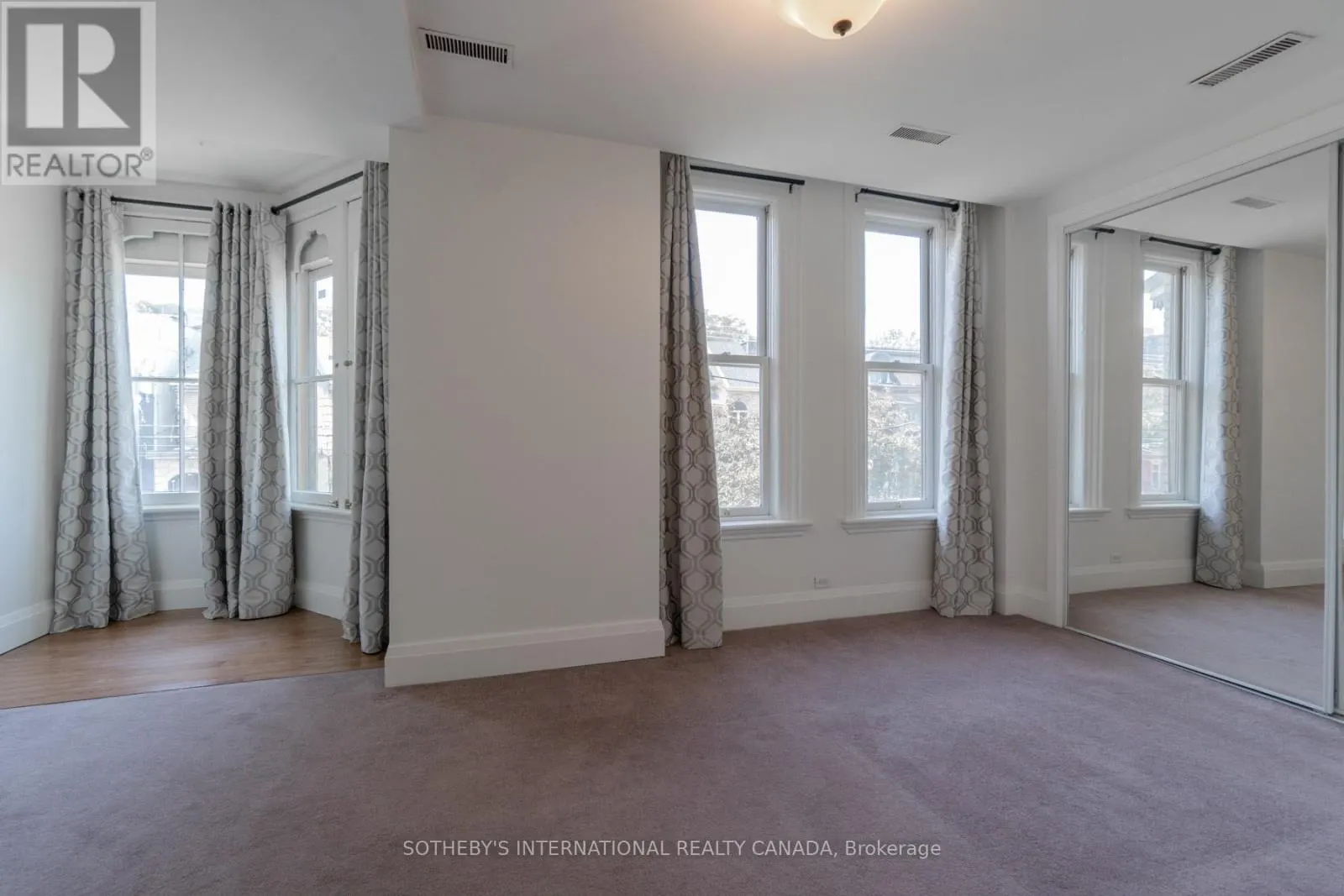 UNIT 2 - 215-217 CARLTON STREET