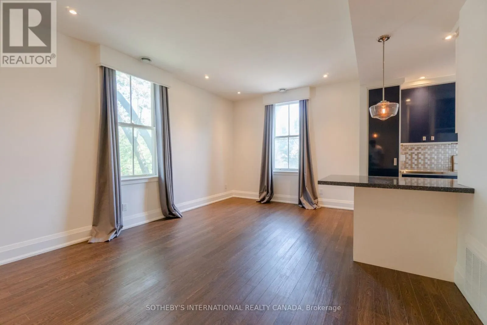 UNIT 2 - 215-217 CARLTON STREET