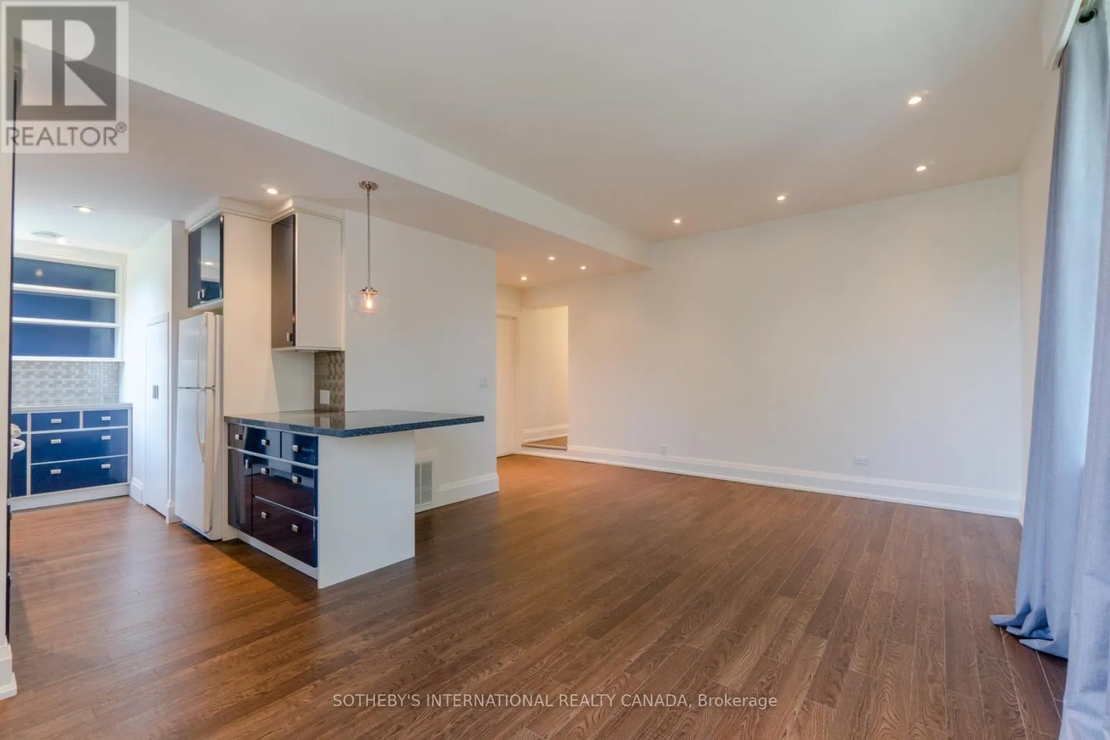 UNIT 2 - 215-217 CARLTON STREET