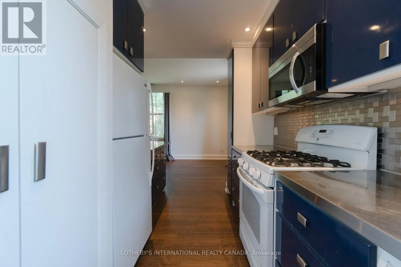 UNIT 2 - 215-217 CARLTON STREET