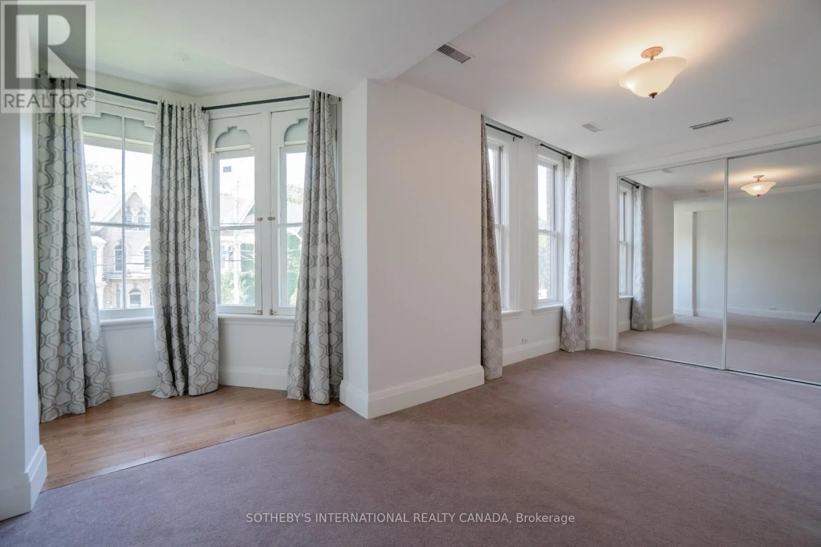 UNIT 2 - 215-217 CARLTON STREET