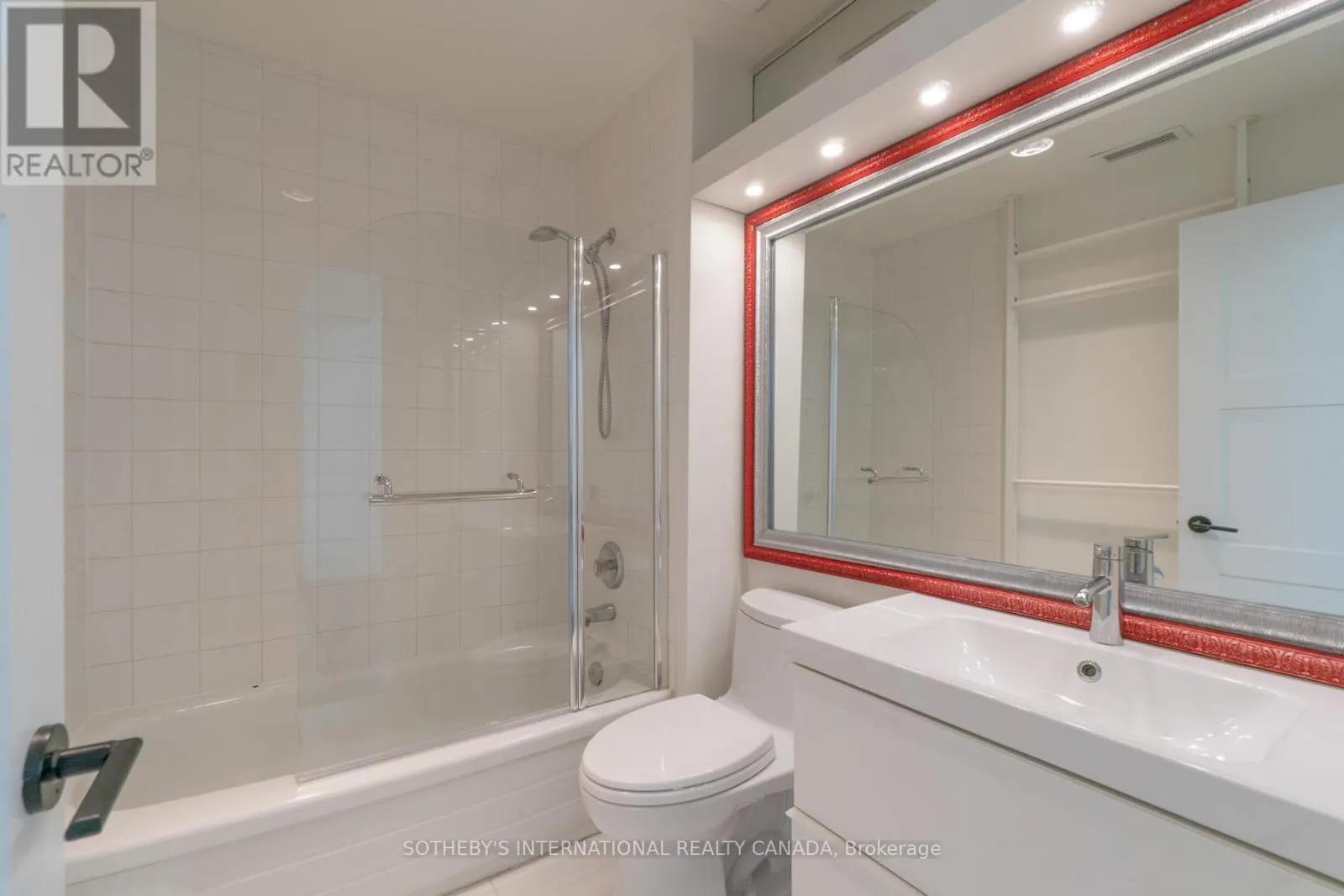UNIT 3 - 215-217 CARLTON STREET