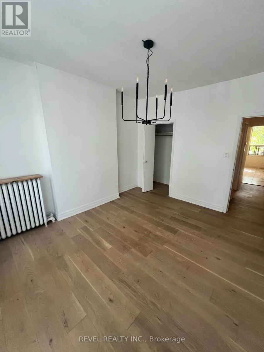 A (UPPER) - 761 DUNDAS STREET W