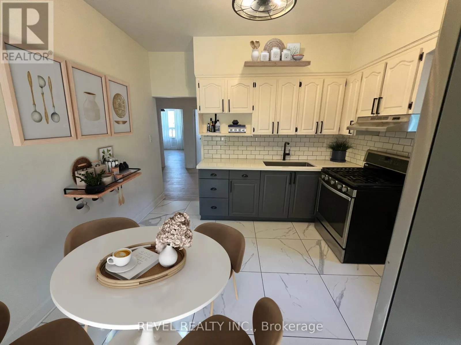 A (UPPER) - 761 DUNDAS STREET W