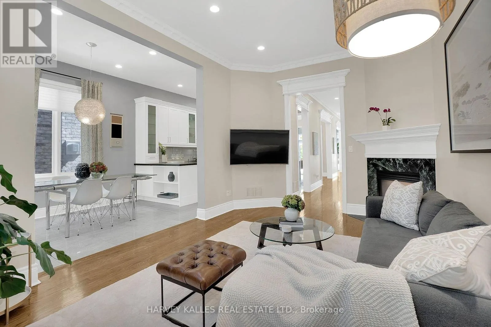 398 BEDFORD PARK