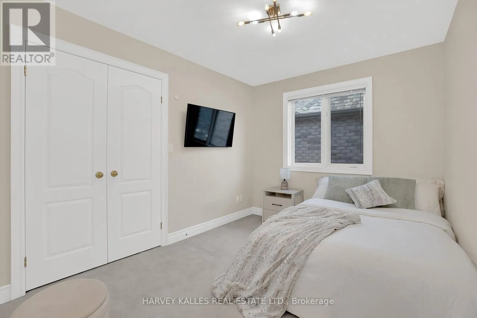 398 BEDFORD PARK