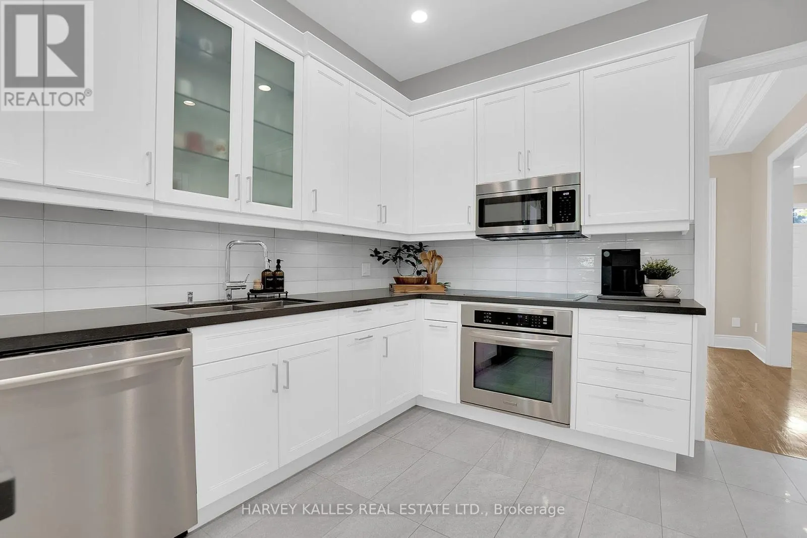 398 BEDFORD PARK