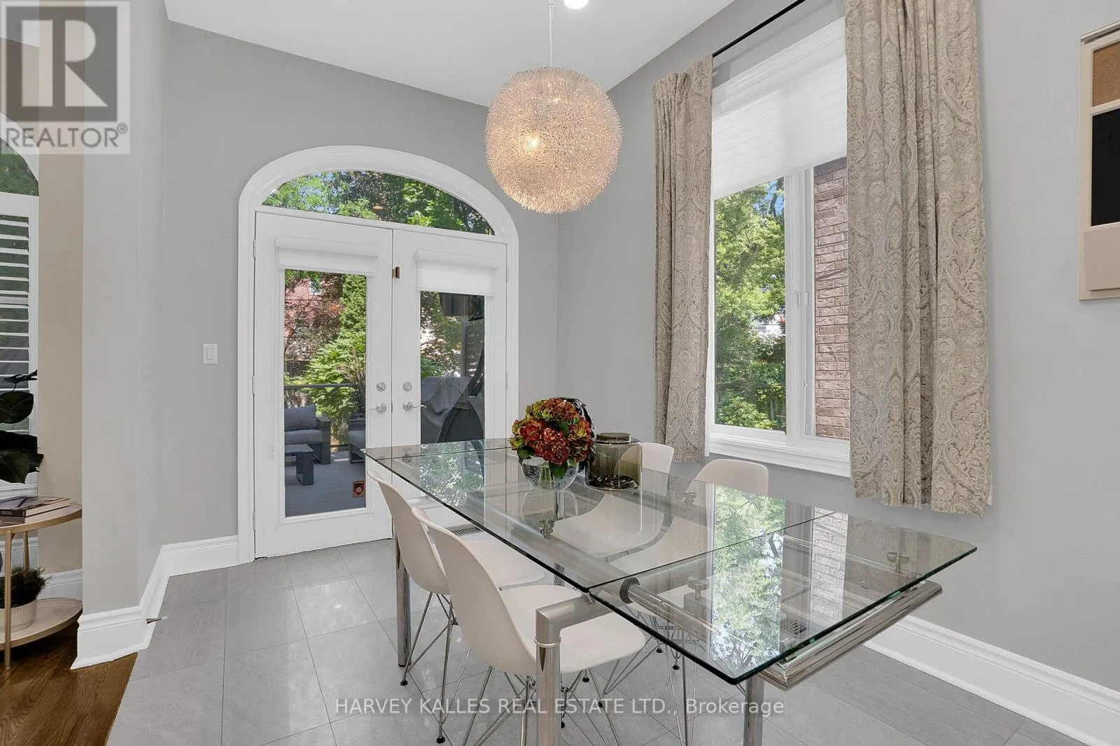 398 BEDFORD PARK