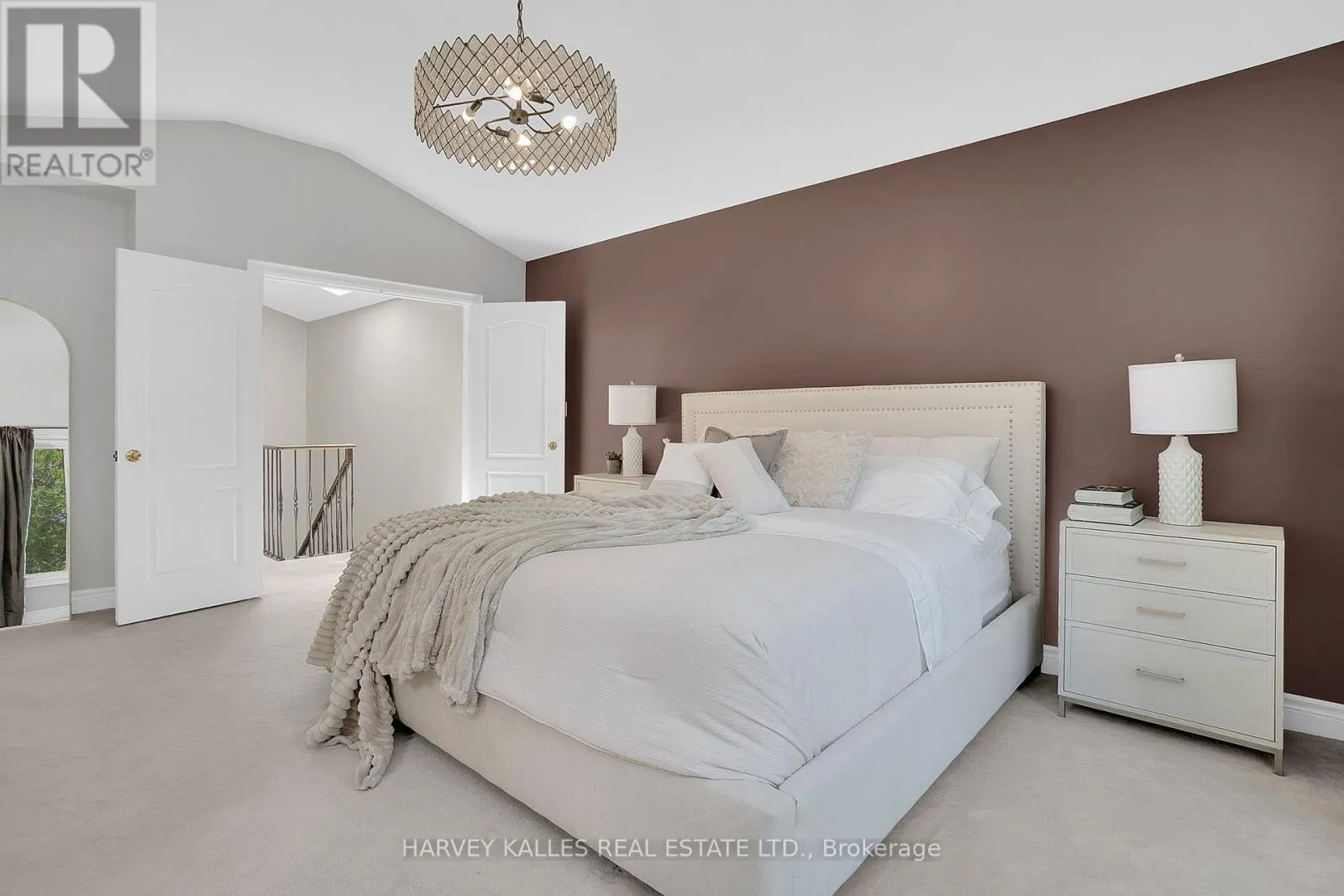 398 BEDFORD PARK