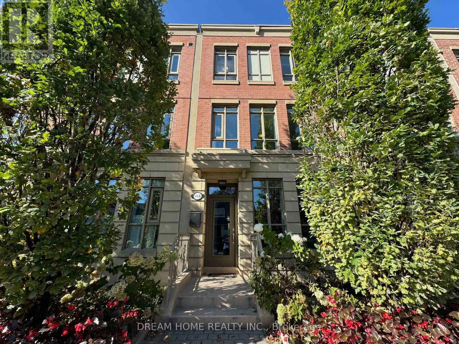 934 MOUNT PLEASANT ROAD
