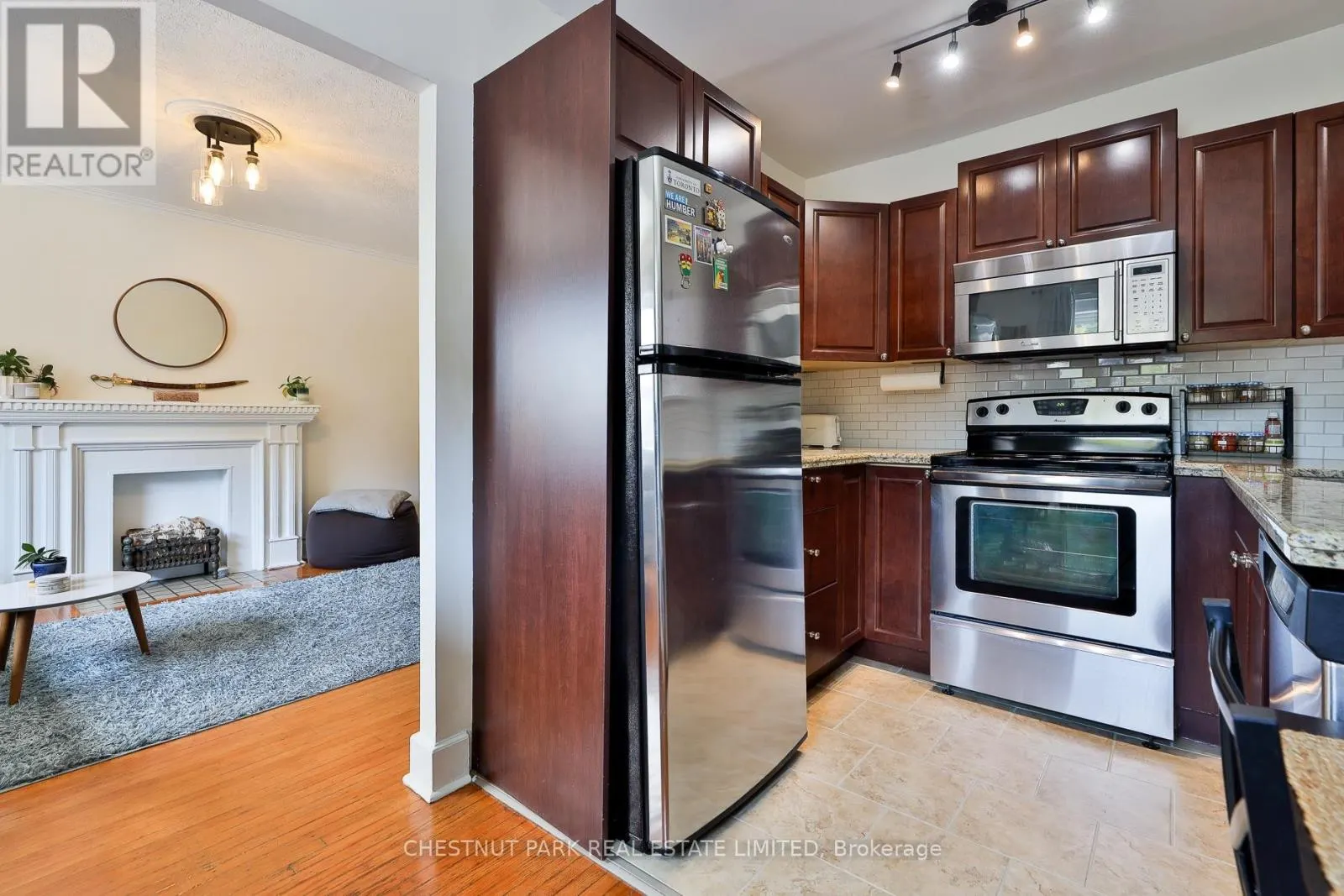 5 - 1648 BATHURST STREET