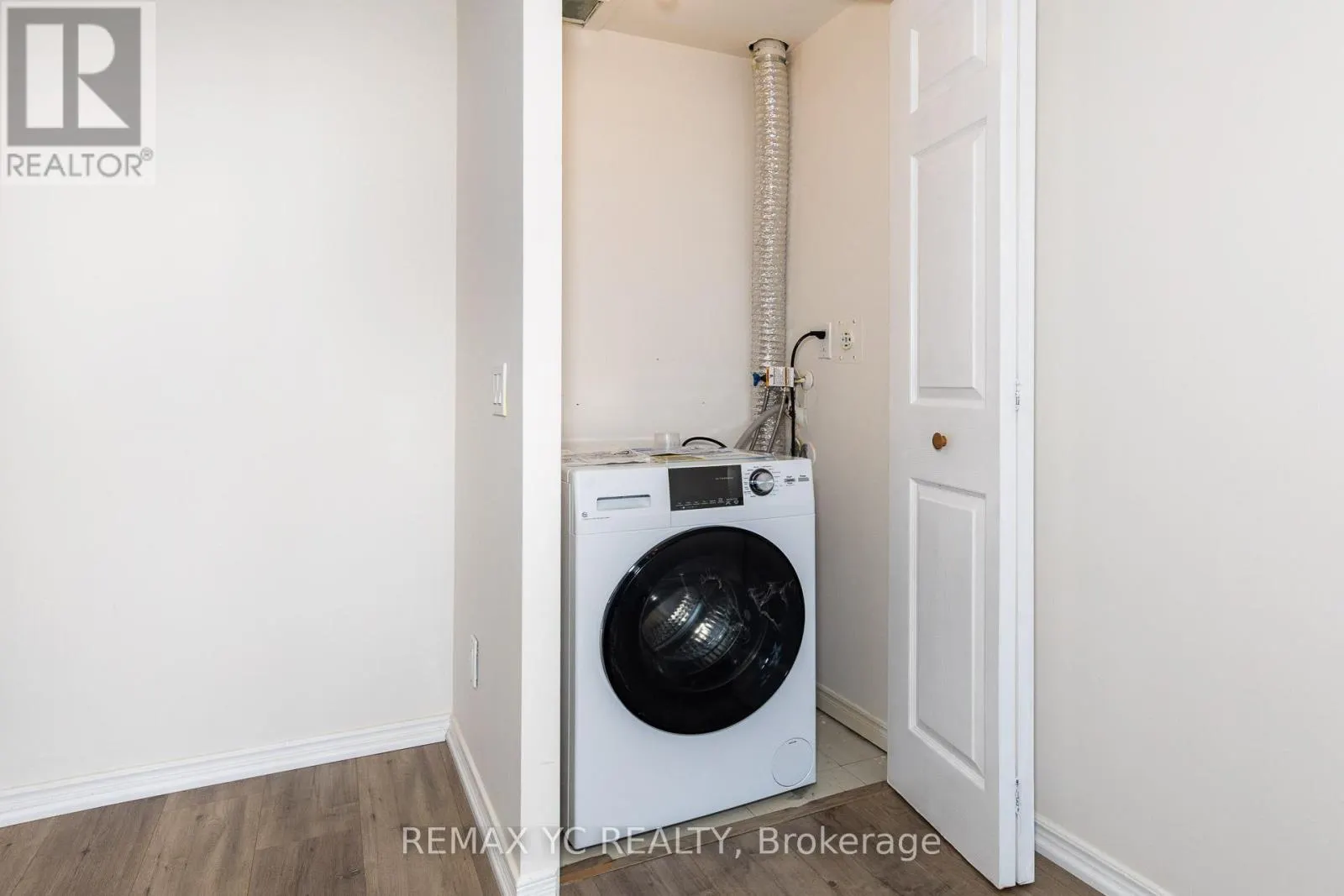 1013 - 7 BISHOP AVENUE