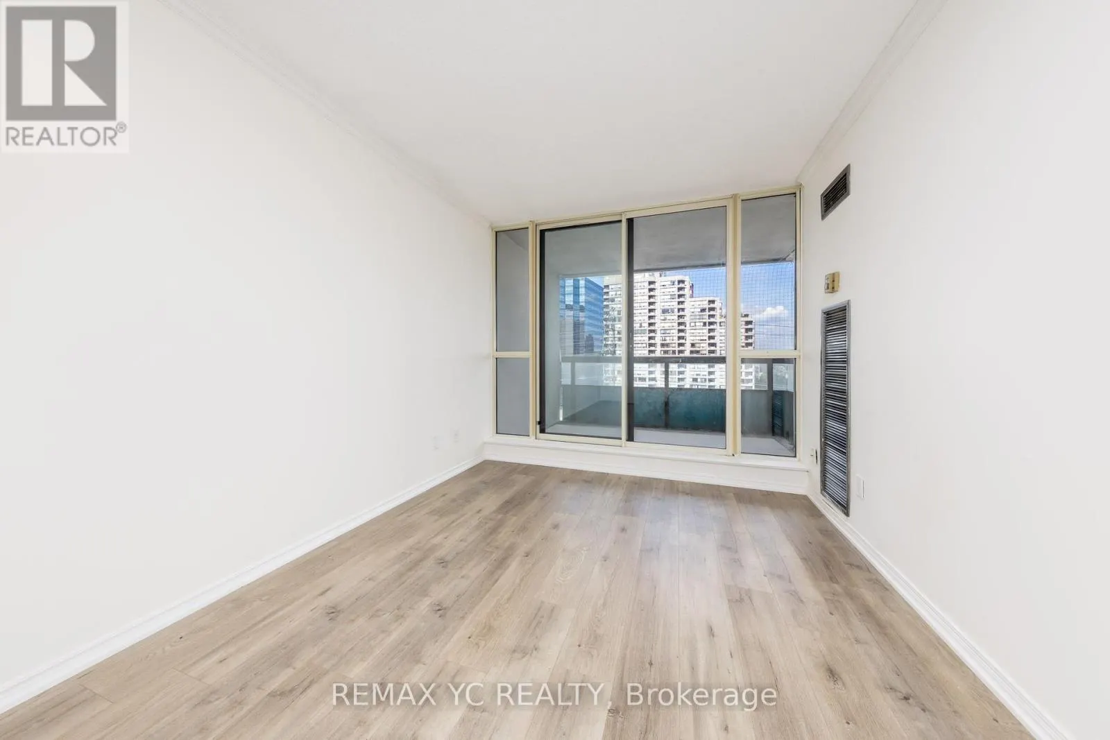 1013 - 7 BISHOP AVENUE