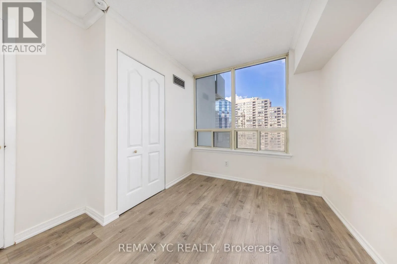 1013 - 7 BISHOP AVENUE