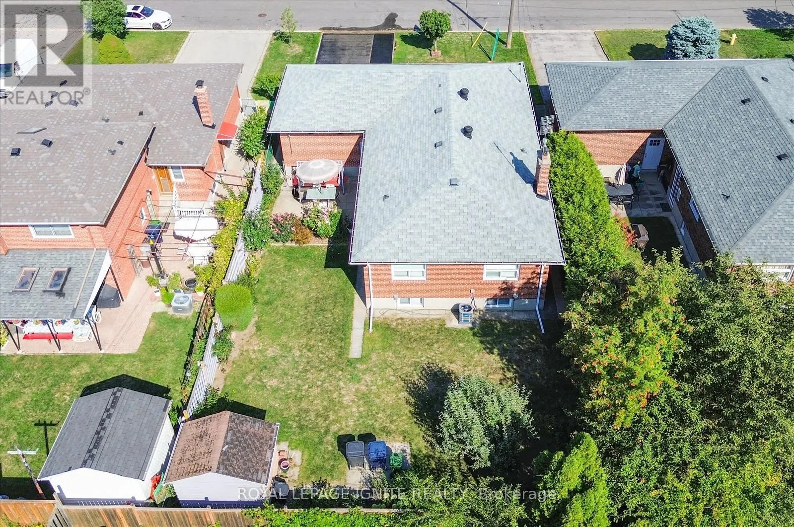 237 BLAKE AVENUE