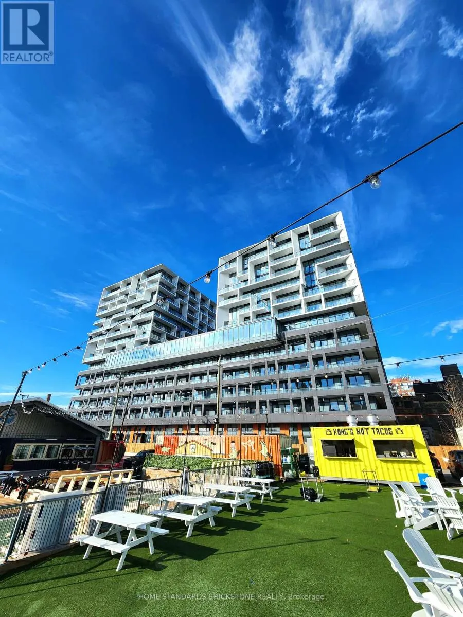 1211 - 9 TECUMSETH STREET