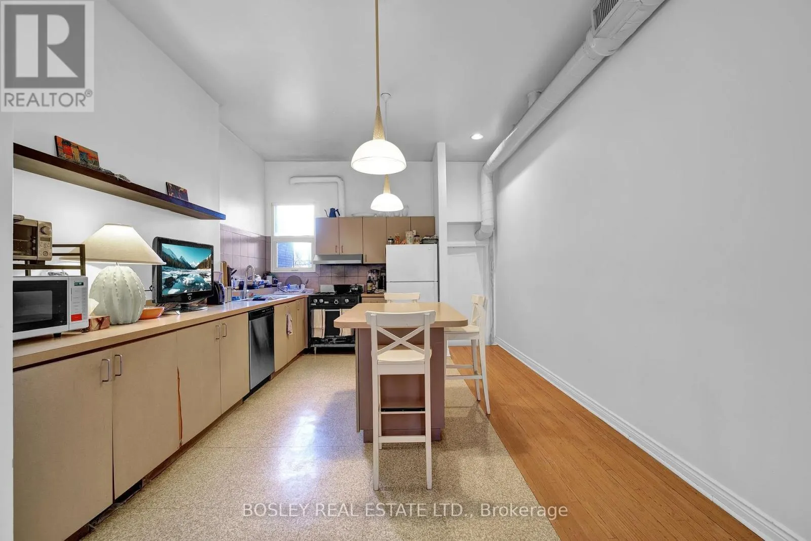 668 QUEEN STREET W