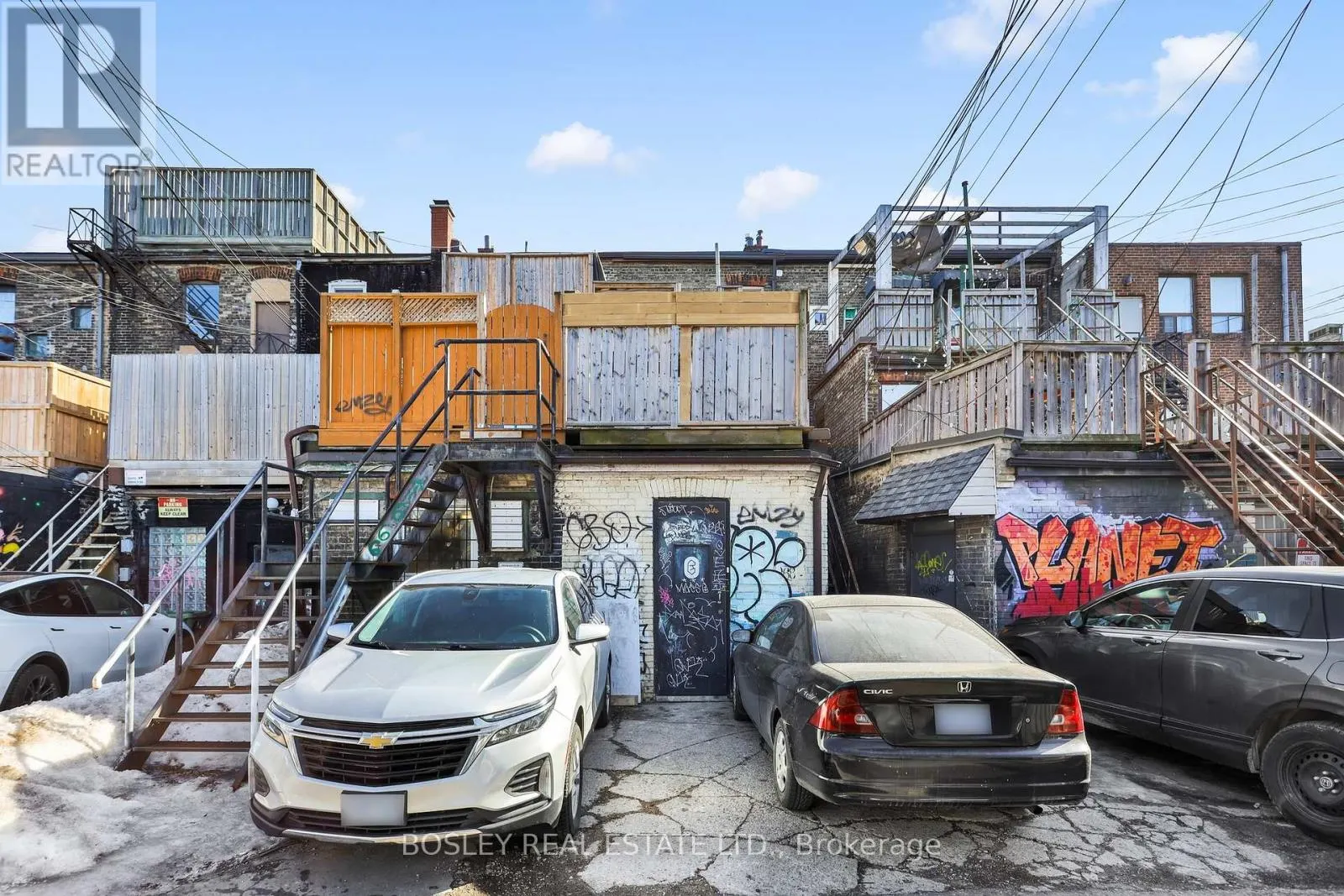 668 QUEEN STREET W
