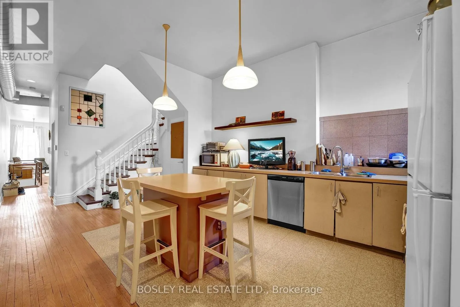 668 QUEEN STREET W