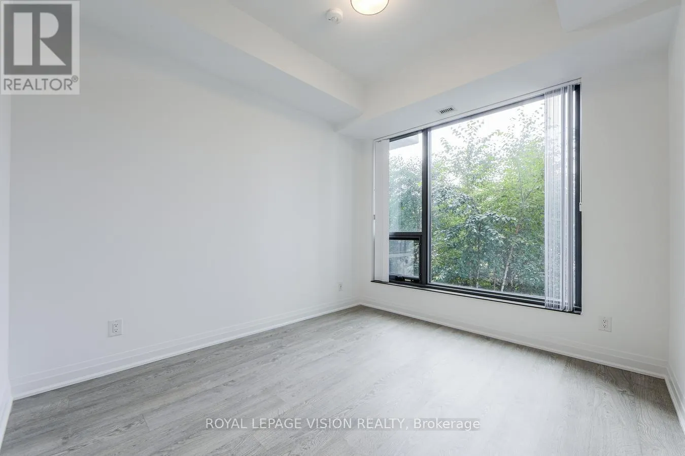332 - 280 HOWLAND AVENUE
