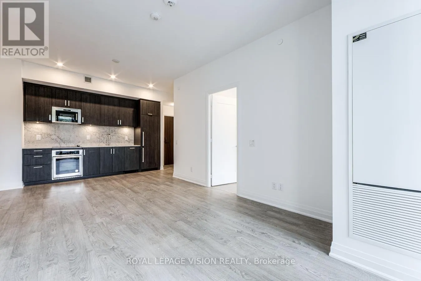 332 - 280 HOWLAND AVENUE