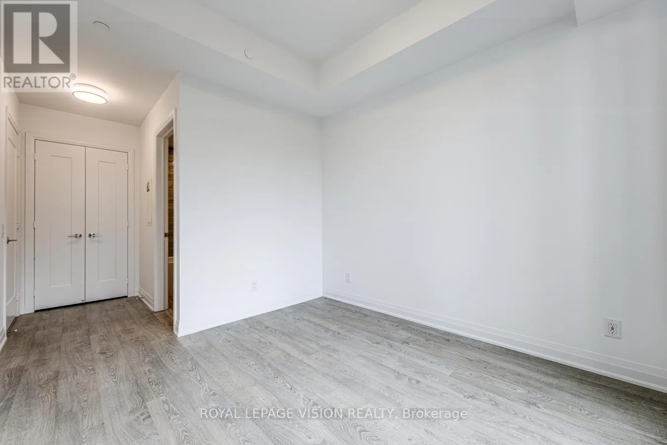 332 - 280 HOWLAND AVENUE
